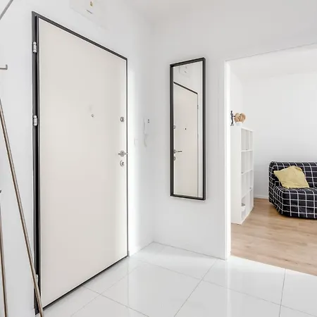 Апартаменты Chill Mokotow Business Center *