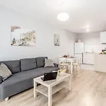 Chill Mokotow Business Center Appartamento *